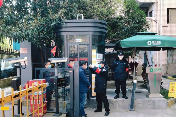 东莞保安公司严格把控每一个关卡 